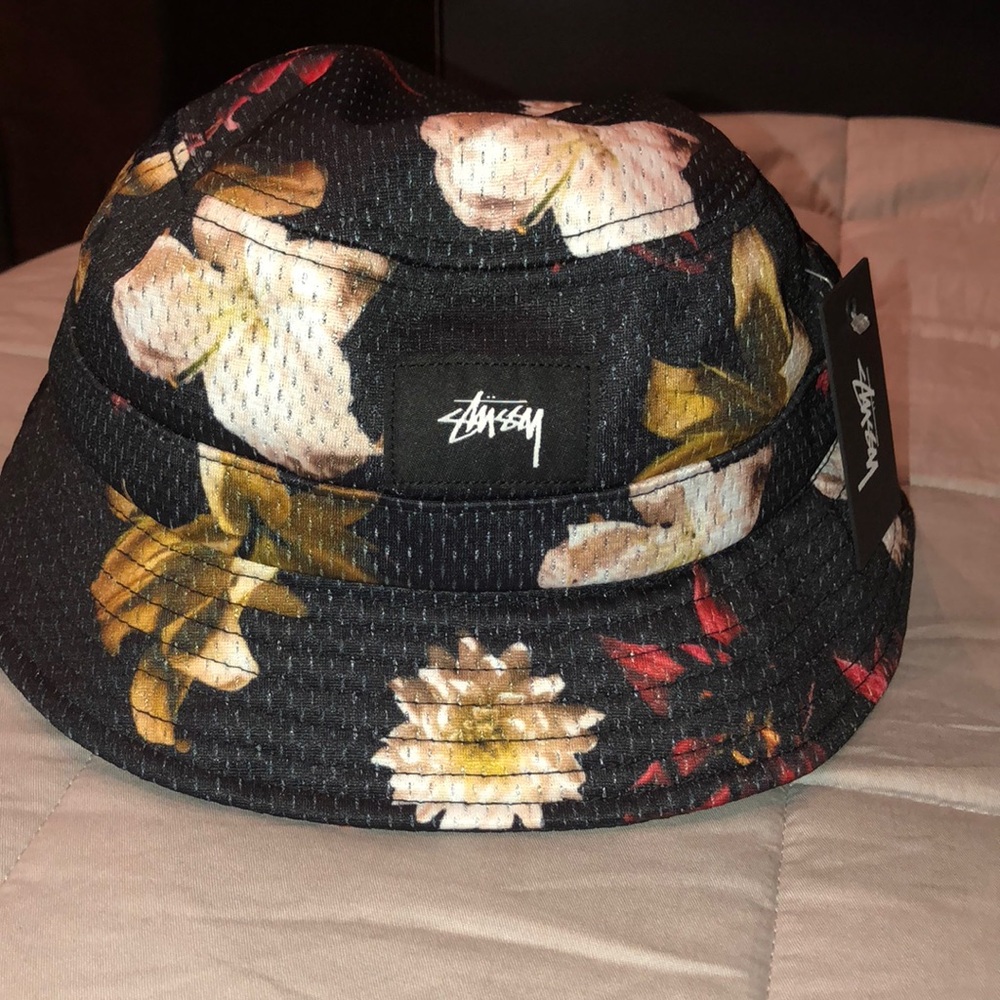 Stussy bucket hat
